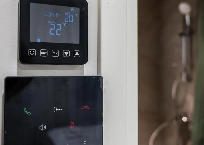 Apartment Airport-bus - 13 North - 6 *