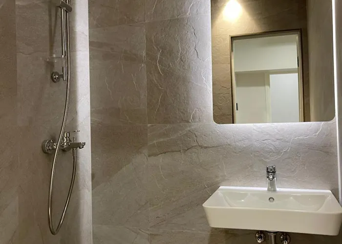 Apartment Airport-bus - 13 North - 6 *